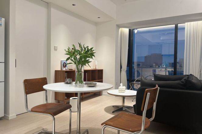 Elevator 1BR – Shanghai Normal University – Only 6 minutes to Line 1/12 – Caobao Road