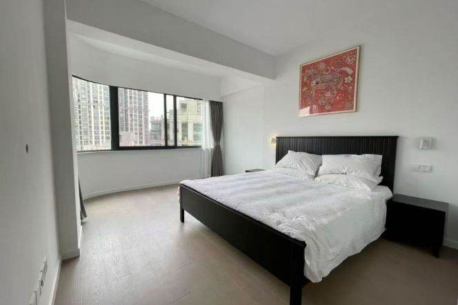 Jiashan/Jianguo rd 2brs/2lv/2bt apt with floor heating ; L9/12