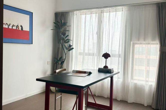 bright - decent entrance- renovated 2brs @ Jing’an 