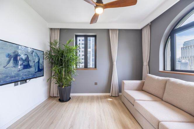 Modern/Spacious Xintiandi 1+1BR with View,Floorheating,C/A 15.8K 