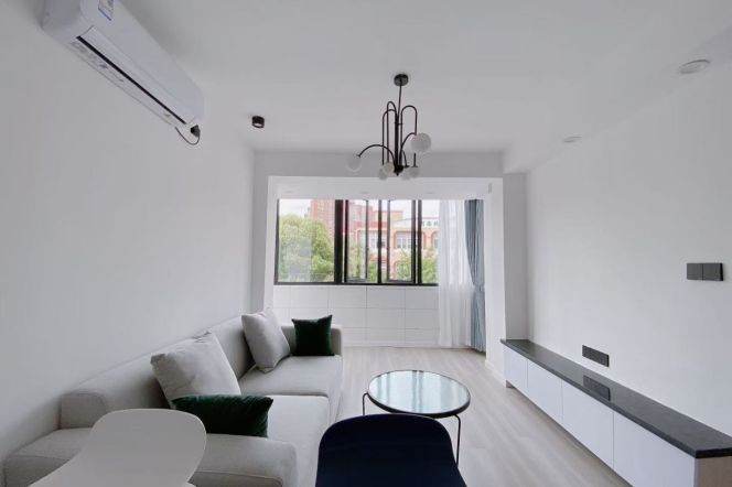 Bright 1br near Longde Rd 