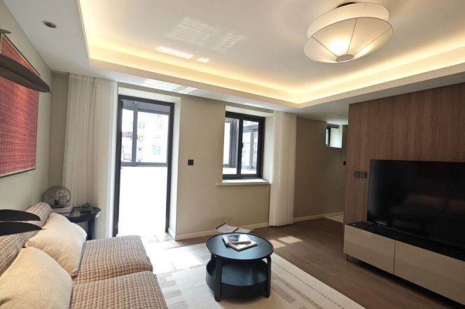3+1 Rooms, 2 Baths, Balcony/Floor heating/Oven,150 sqm @ Hongbaoshi metro L10