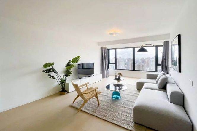 modern 3brs floor heating good view in best compound Xujiahui ,near park church line 1,9,11