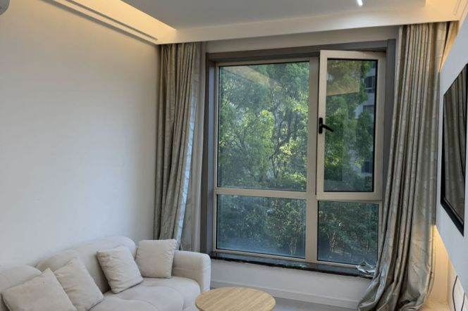 1Bdr 1Bath /Spacious&Bright /Line4/10 Yuyuan Garden /Elevator/People’s square