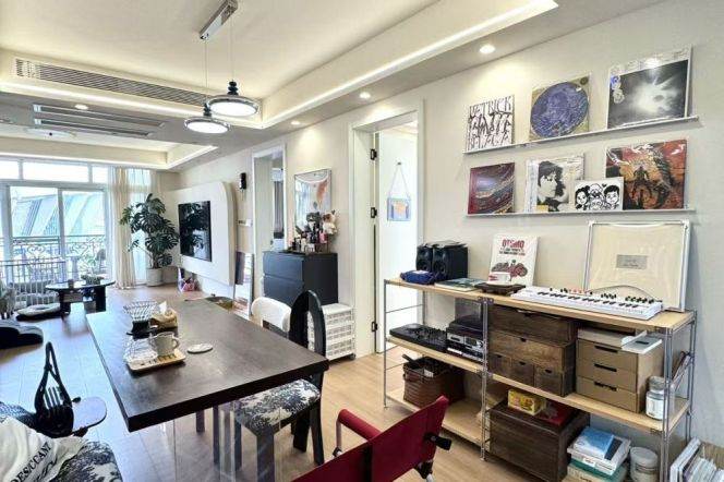 Shanghai indoor stadium 3BR 2BATH with balcony