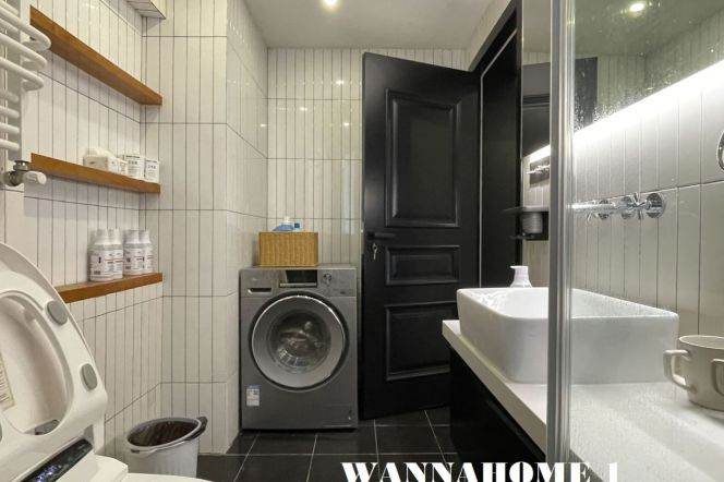 Modern&Bright&Spacious 2Bdrs 1Bath Apt+Good View+W Nanjing Rd CBD+2 Large Balconies