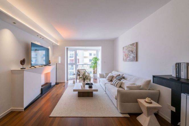 elegant 3brs 2baths 150sqm - bright & comfortable- quality flat- zhongshan park 