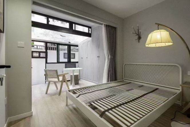  Cozy 1br with yard @Jing'an   Line 2/11/14