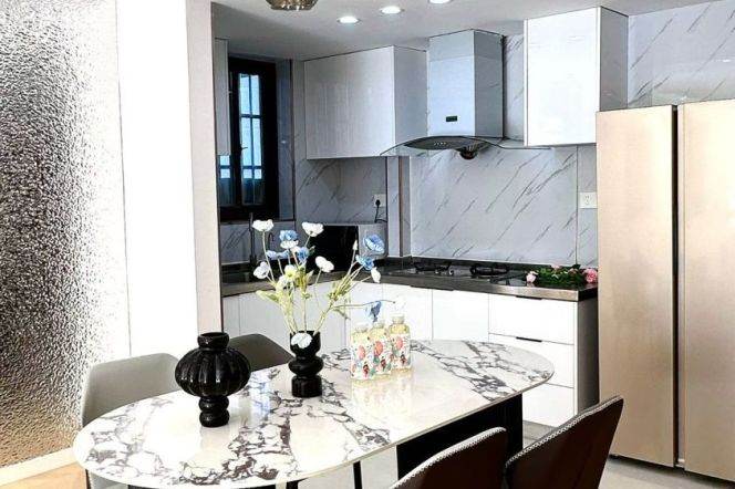 2 Brs, 1 Living room with Double Terrace, Wall heating, 120 sqm @ Zhongtan metro L3&4