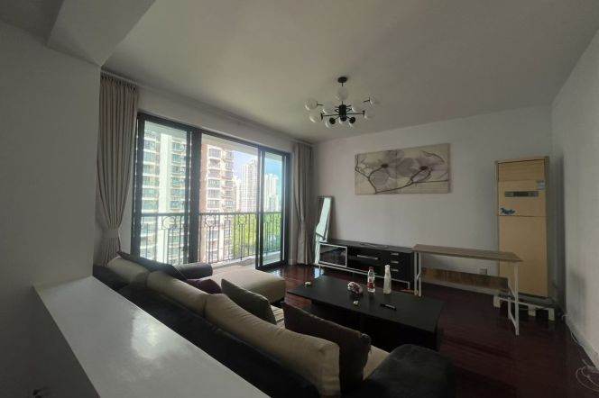 Nice compound 3Brs/2Lrs/2Bts apt nr Zhongtan rd,M3/4