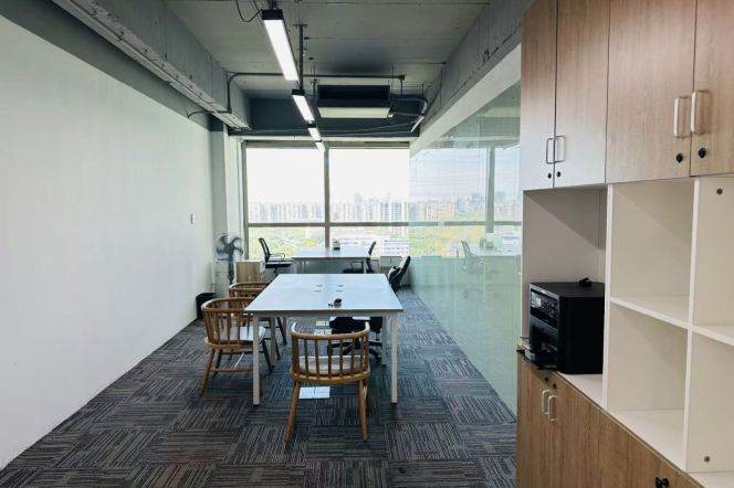 Share Office - Yuqiao Pudong Line 11 & 18