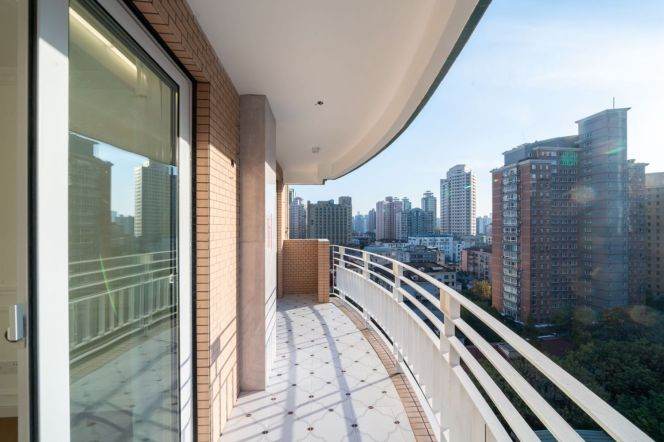 Datong Garden floor heating 2brs/2lr/1ba apt wt balcony; L9