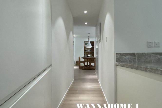 Spacious&Bright&Modern 2Bdrs 2Baths/W Nanjing Rd CBD+Open Balcony/Great Compound