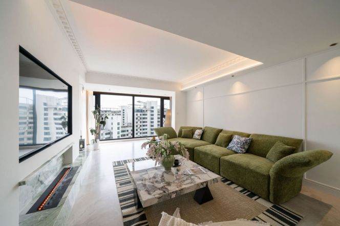 Delux Penthouse in Xujiahui Core | 280m² w/Terrace, 4+2BR, 3BA 
