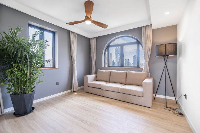 Modern/Spacious Xintiandi 1+1BR with View,Floorheating,C/A 15.8K 