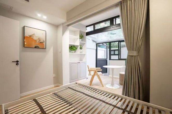  Cozy 1br with yard @Jing'an   Line 2/11/14