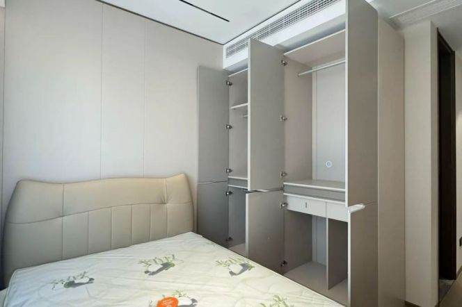 3Bdrs 3Baths /Spacious&Bright /Line2/12/13 West Nanjing Rd/Elevator/165sqm