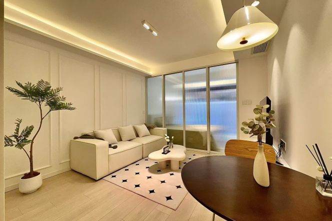 1BR Near Jiangsu Rd Metro/Private Yard