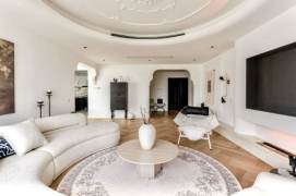 modern big 4brs brand new decoration ,floor heating open balcony near Xintiandi 