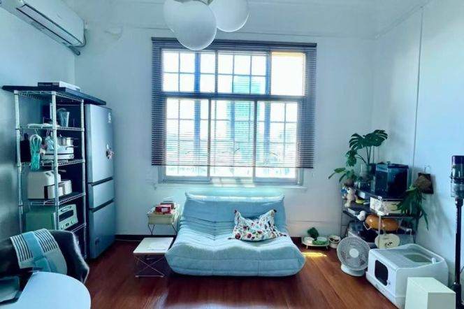 Historic 1br apt @Changshu Rd   Line 1&7   