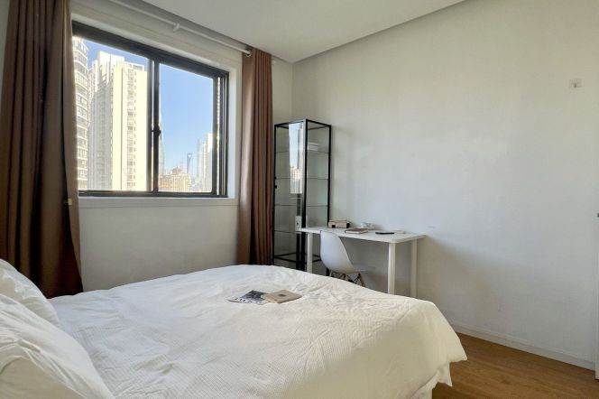 master bedroom near West nanjing rd, private bathroom and washing machine, close to ESSCA