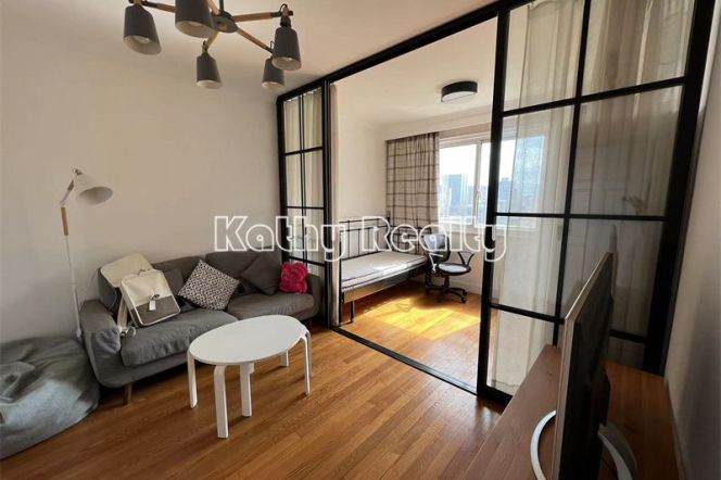 Cozy 2BR APT Elevator Good lights Hengshan Rd 10k