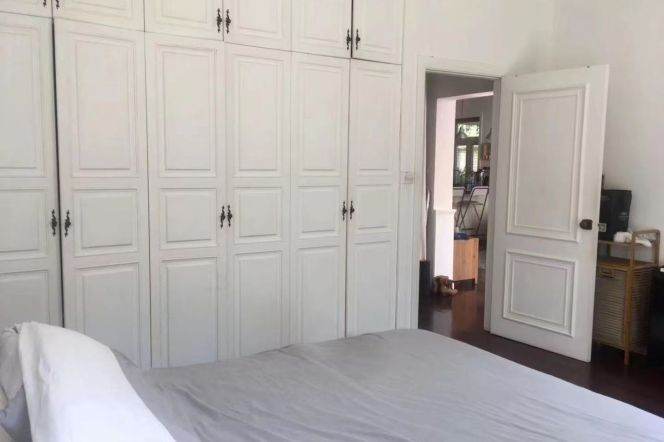 High ceiling Garden house 1BR terrace Huashan Rd 15k