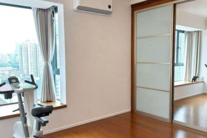 Xujiahui Garden -3brs 2baths 130sqm - Spacious- Elevator -Nice Location 