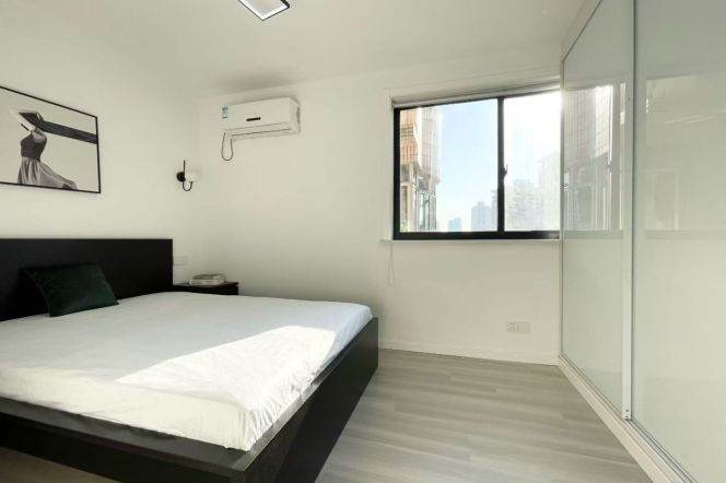 Jiaotong University 3BR 2BATH apartment