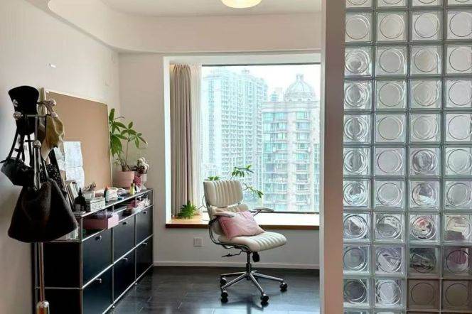 Xujiahui Garden -3brs 2baths 130sqm - Spacious- Elevator -Nice Location 
