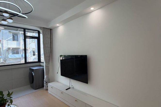 zhenping rd 1BR/big living room@L3/4/7
