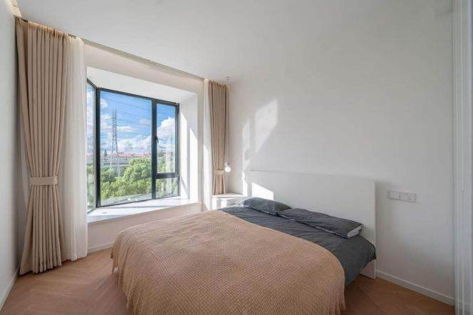 Pudong Biyun, 3-brs with an outdoor balcony, floor-to-ceiling windows, underfloor heating