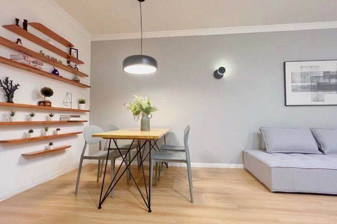 Changping rd/modern 2br 2lr/elevator/wall heating/big living room,@L7