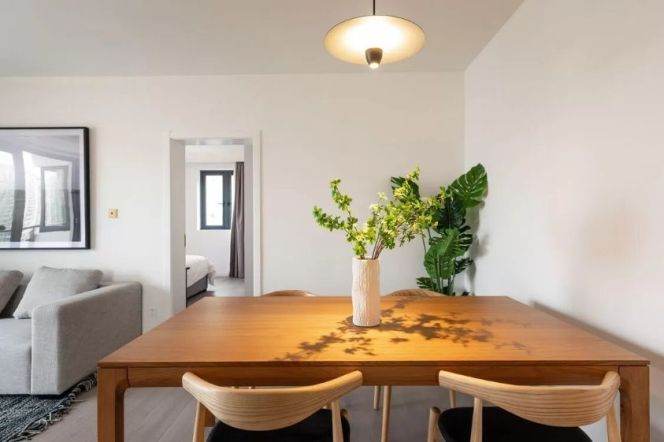 Modern 3BR Near Natural History Museum — 23,100 RMB