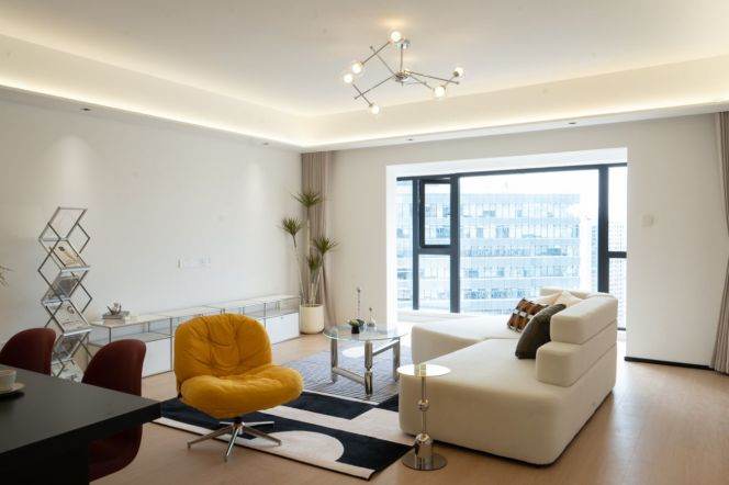 Modern 3brs with floor heating and balcony near Han zhong road 