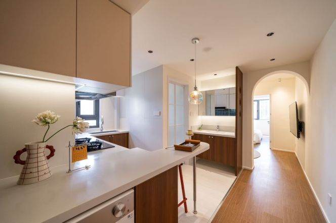  delicate 1br Nr south huangpi road M1