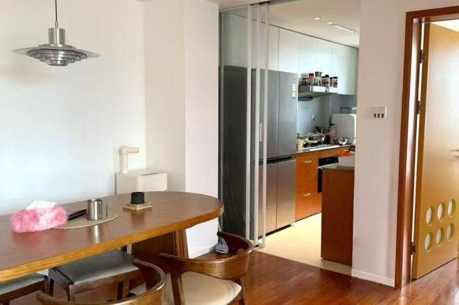 Xujiahui Garden -3brs 2baths 130sqm - Spacious- Elevator -Nice Location 