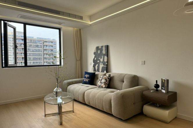 2Bdrs 1Bath /Spacious&Bright /Line8/12 Qufu Rd/Elevator/nice view