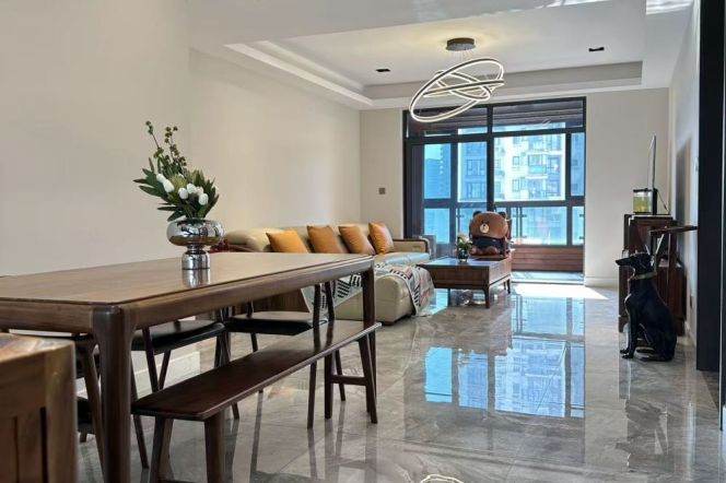 Modern douplex 5brs with floor heating and terrace  nearby west nan jing road 