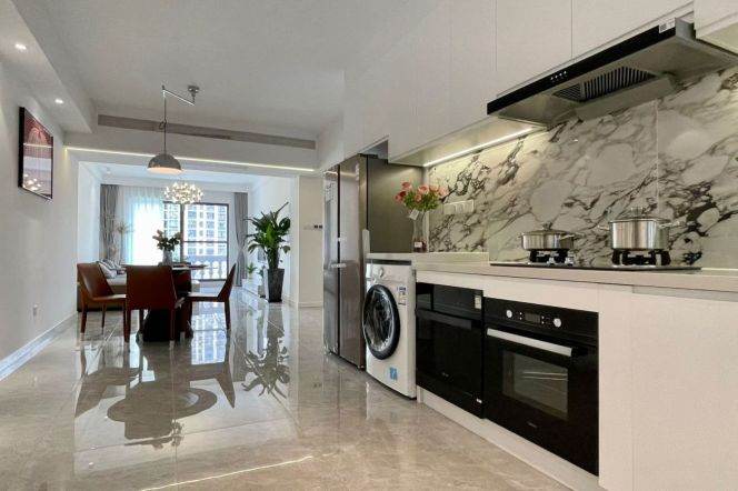 High-rise Balcony 2br/2bt Flat in Jiashan Apts