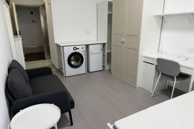 1Studio near line 10 and Tong'ji University can long and short term lease