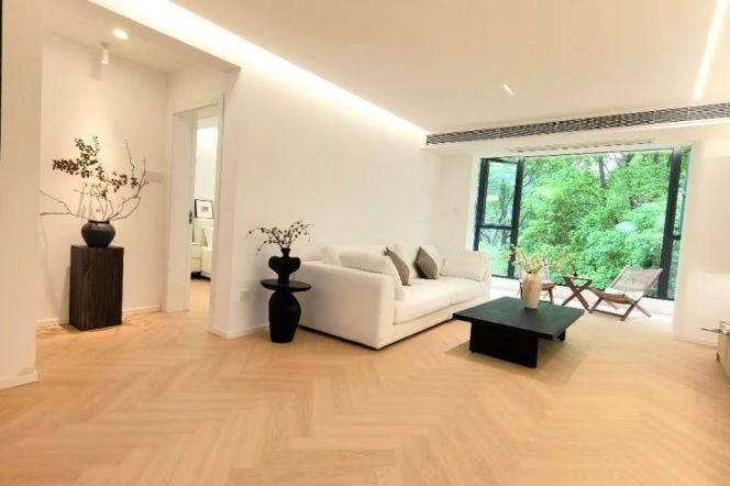 wuning rd elevator 3BR/2baths@L13/14