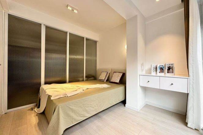 1BR Near Jiangsu Rd Metro/Private Yard