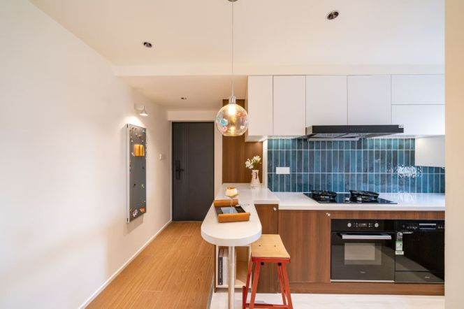  delicate 1br Nr south huangpi road M1