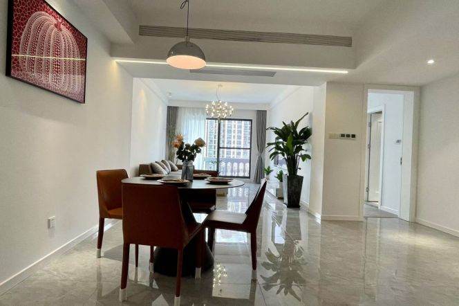 High-rise Balcony 2br/2bt Flat in Jiashan Apts