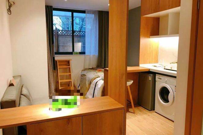 1Studio with large terrace near line 18 Fu'dan Uni can long and short term lease