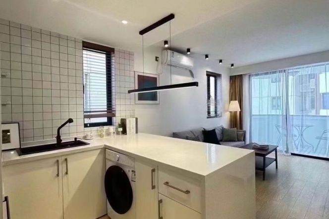 Central High-Floor 1BR/Changshu Rd+SH Library Metro