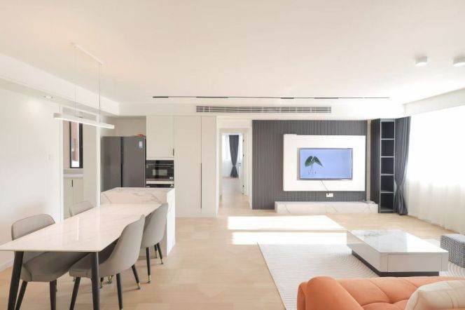 Spacious 3Brs/2Lrs/2Bts apt nr West nanjing rd,M2/12/13