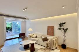 3Bdrs 2baths/XuJia Hui /Modern&Bright/Line1/4 Shanghai Indoor Stadium/Huge terrace/Lift