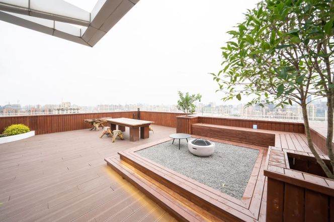 modern 4brs penhouse big terrace floor heating nice view beside Huang pu river 